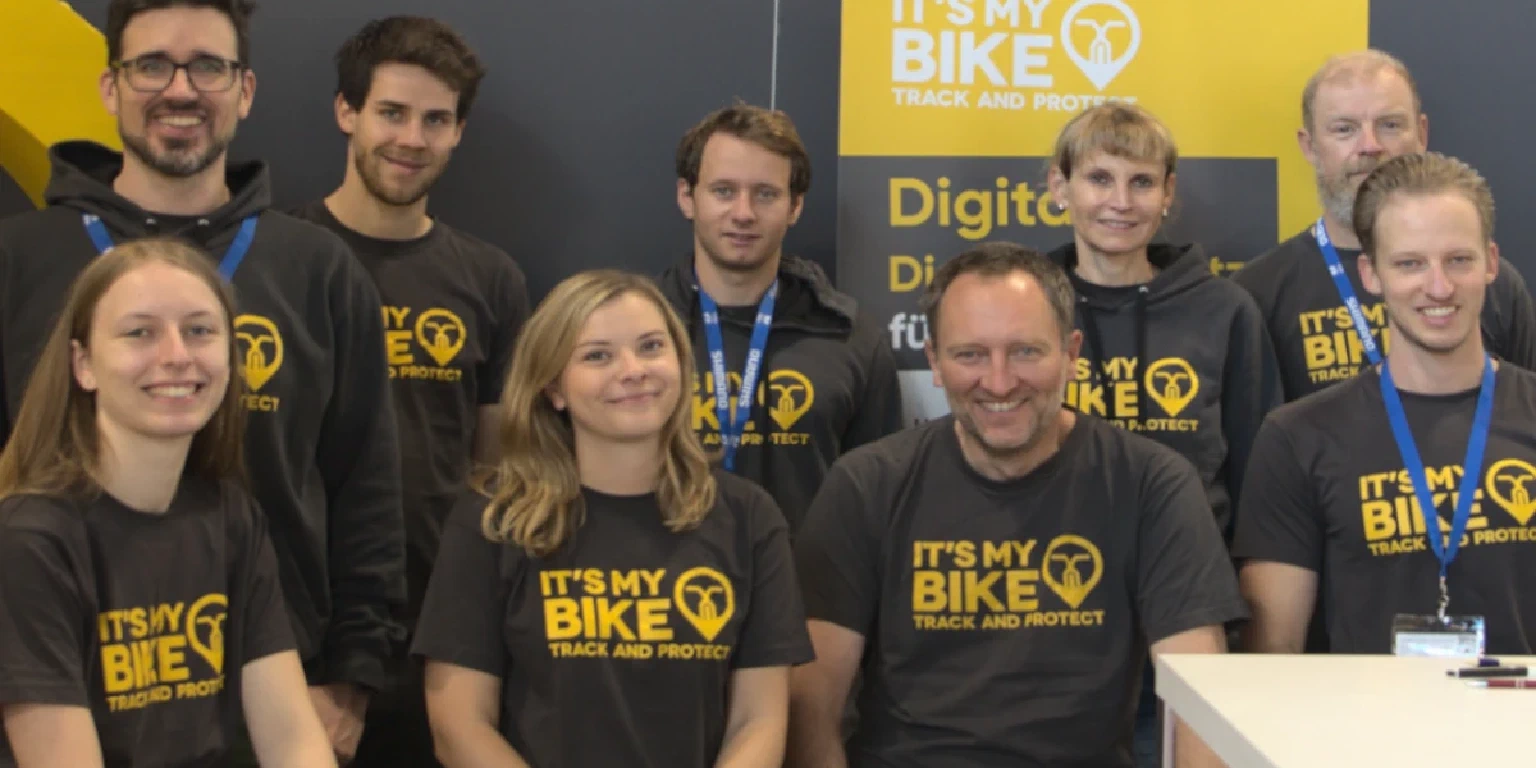 IT'S MY BIKE Team in IT'S MY BIKE Shirts auf der Eurobike