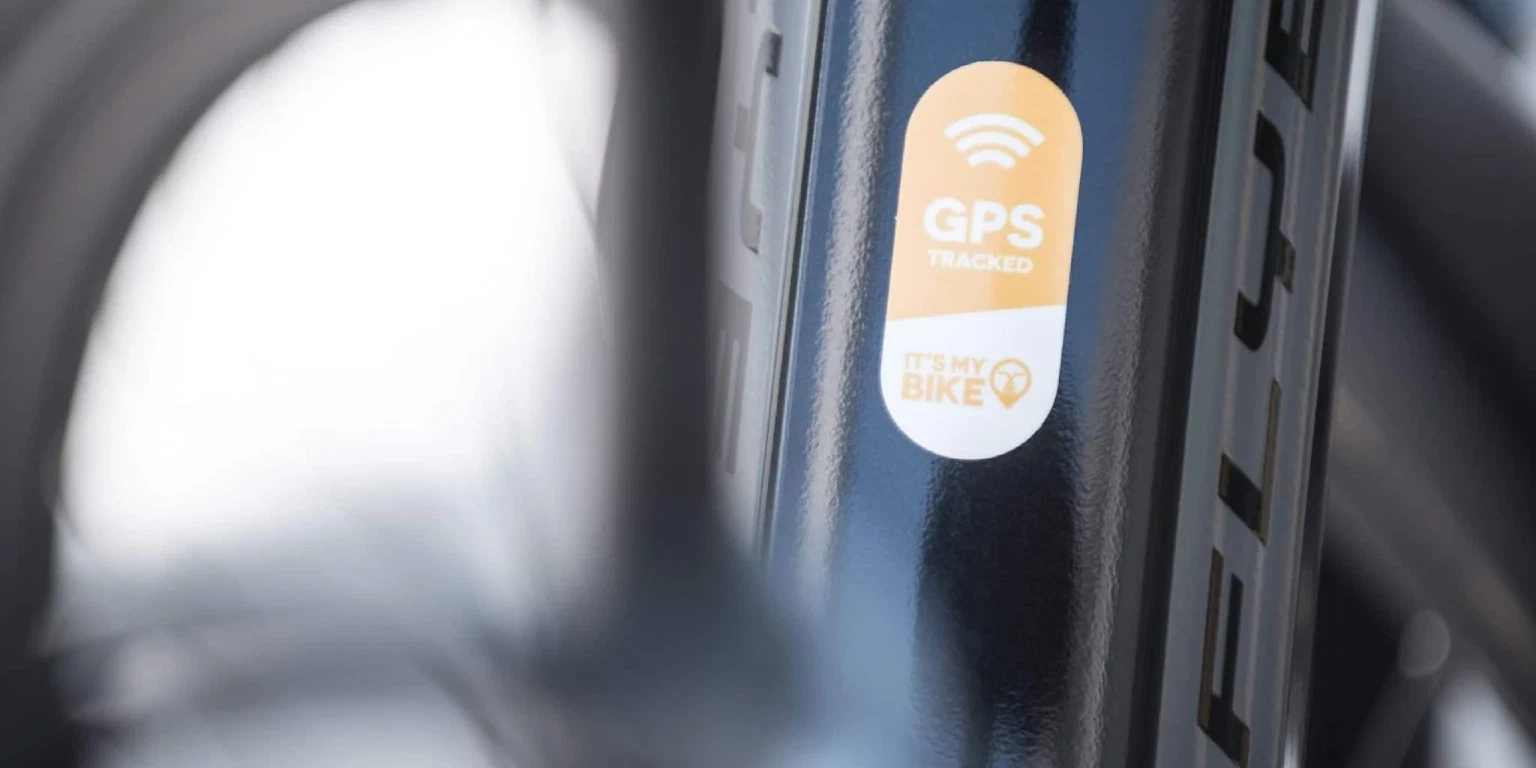 GPS-Tracked Aufkleber auf einem Fahrradrahmen